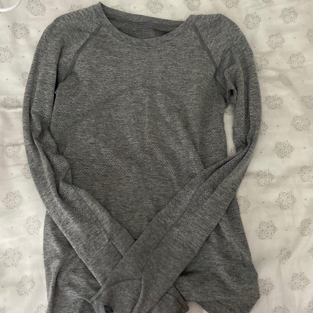 Lulu Grey Swiftly Tech Long Sleeve